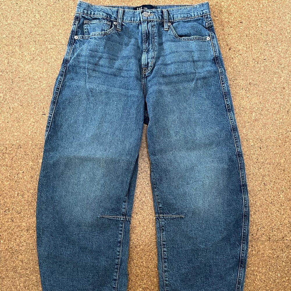 GAP Barrel Jeans womens size 10/30R